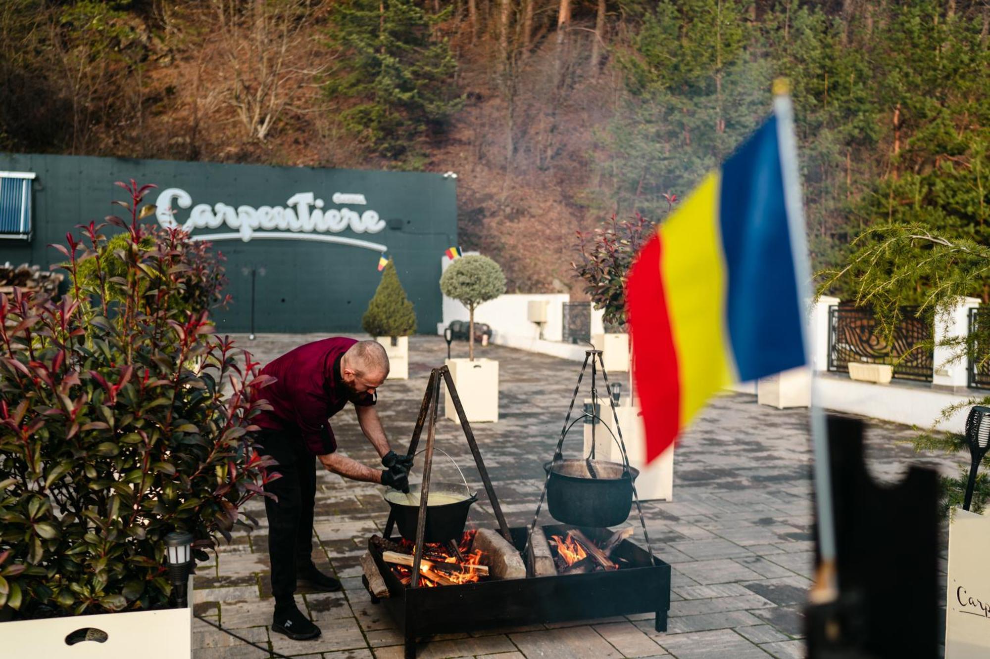 Carpentiere Arena Hotel Răşinari Екстериор снимка