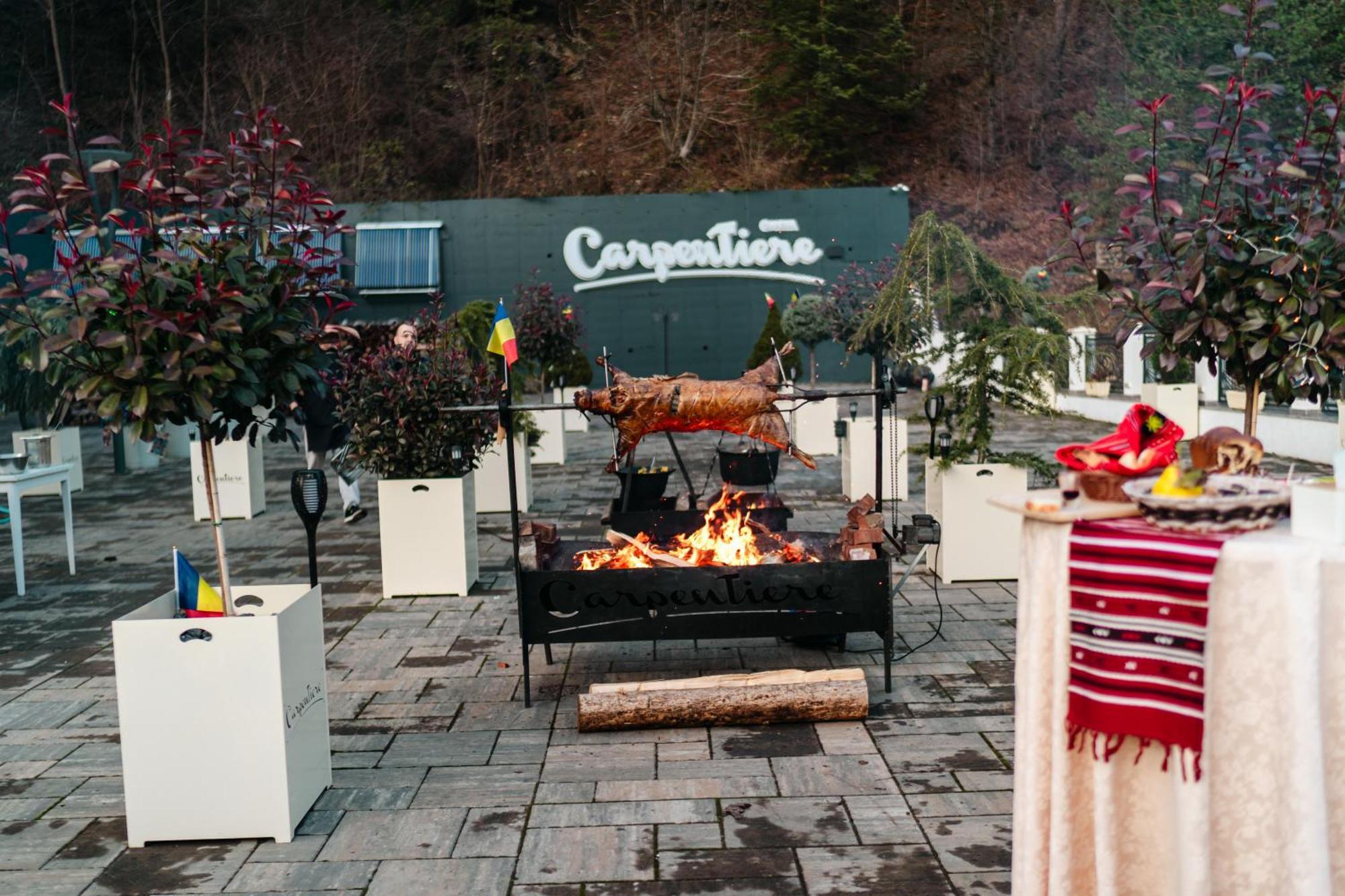 Carpentiere Arena Hotel Răşinari Екстериор снимка