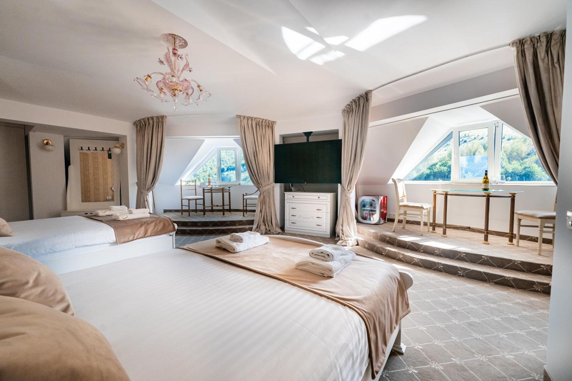 Carpentiere Arena Hotel Răşinari Екстериор снимка