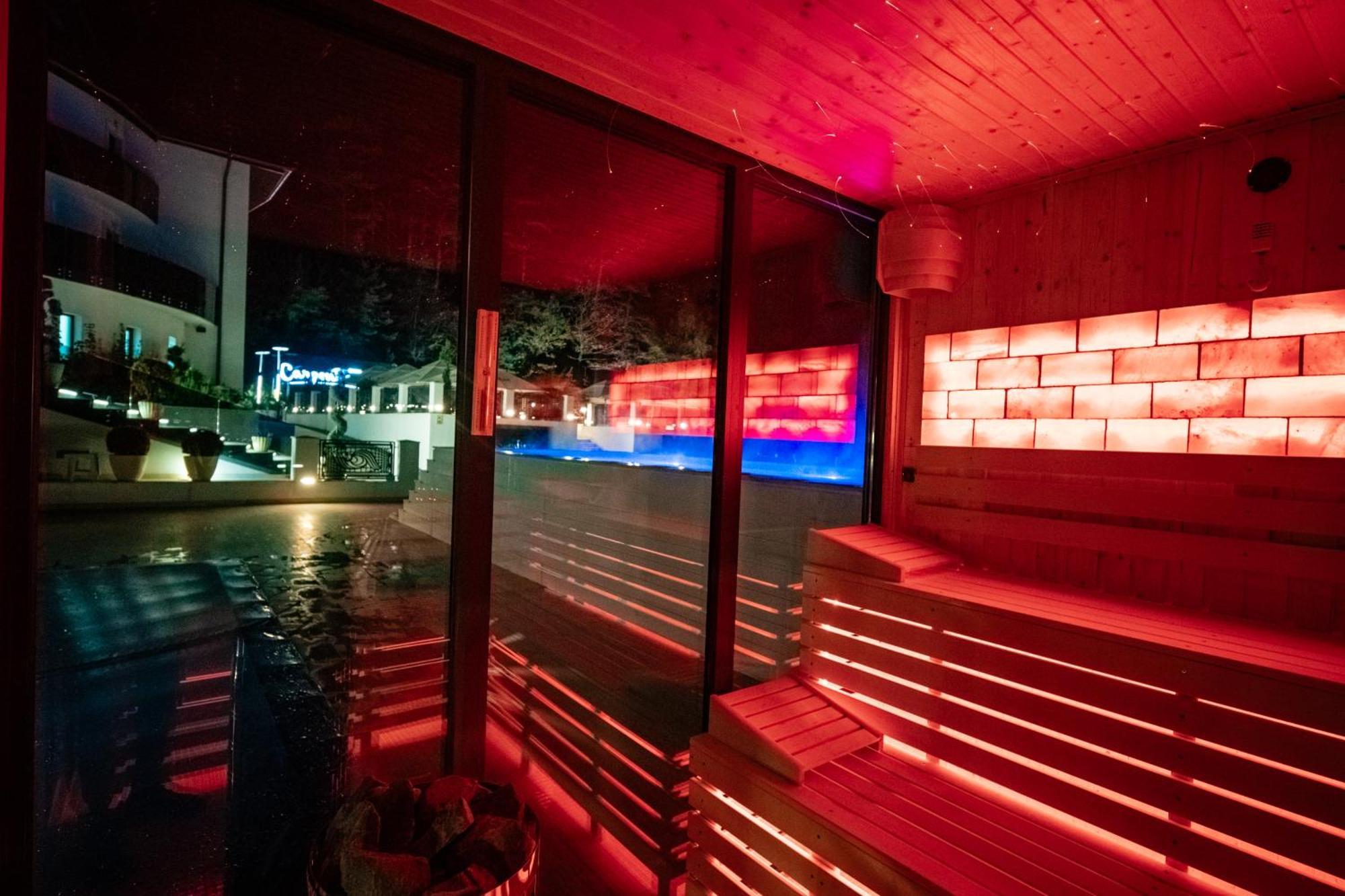 Carpentiere Arena Hotel Răşinari Екстериор снимка