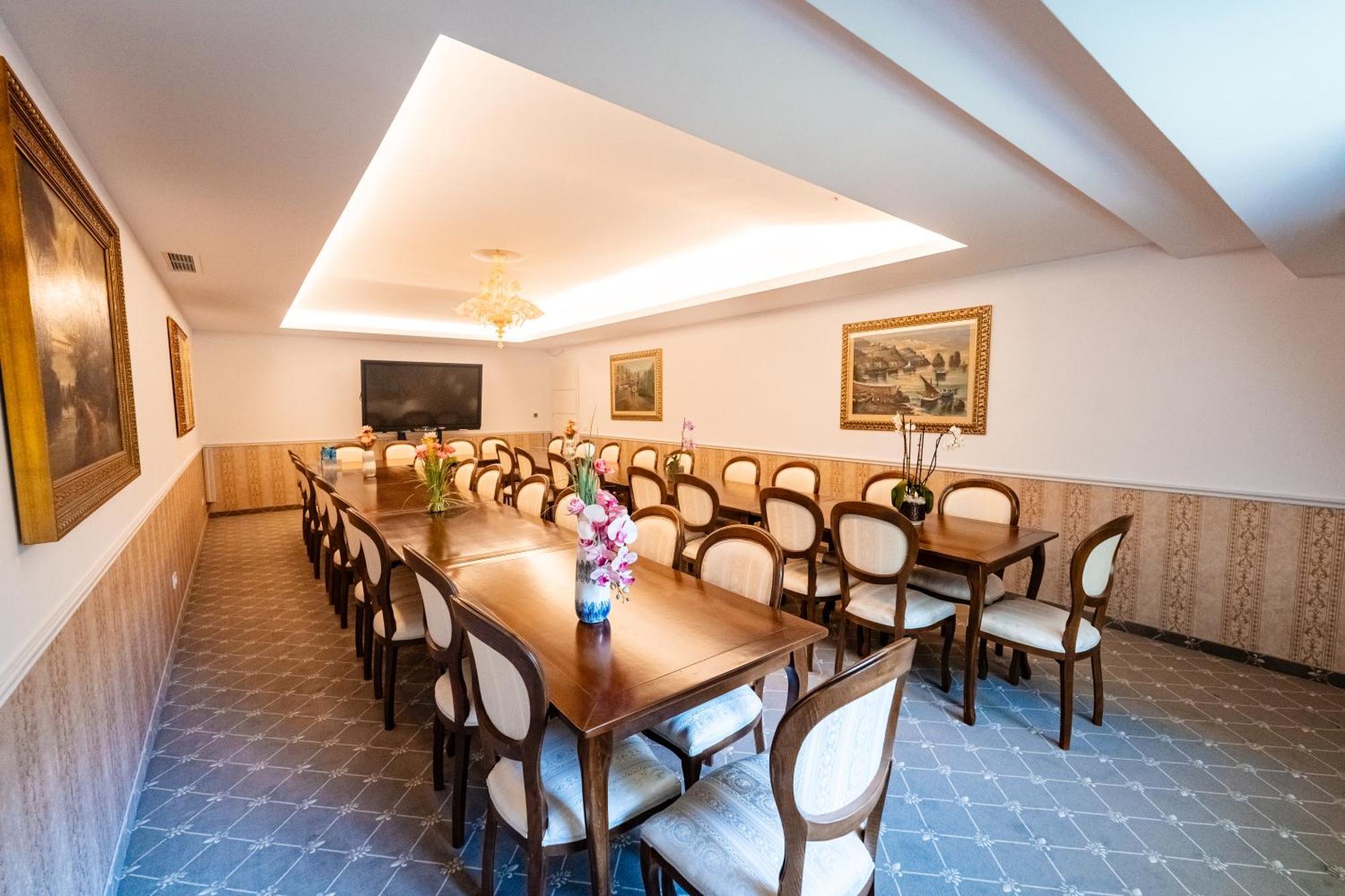 Carpentiere Arena Hotel Răşinari Екстериор снимка