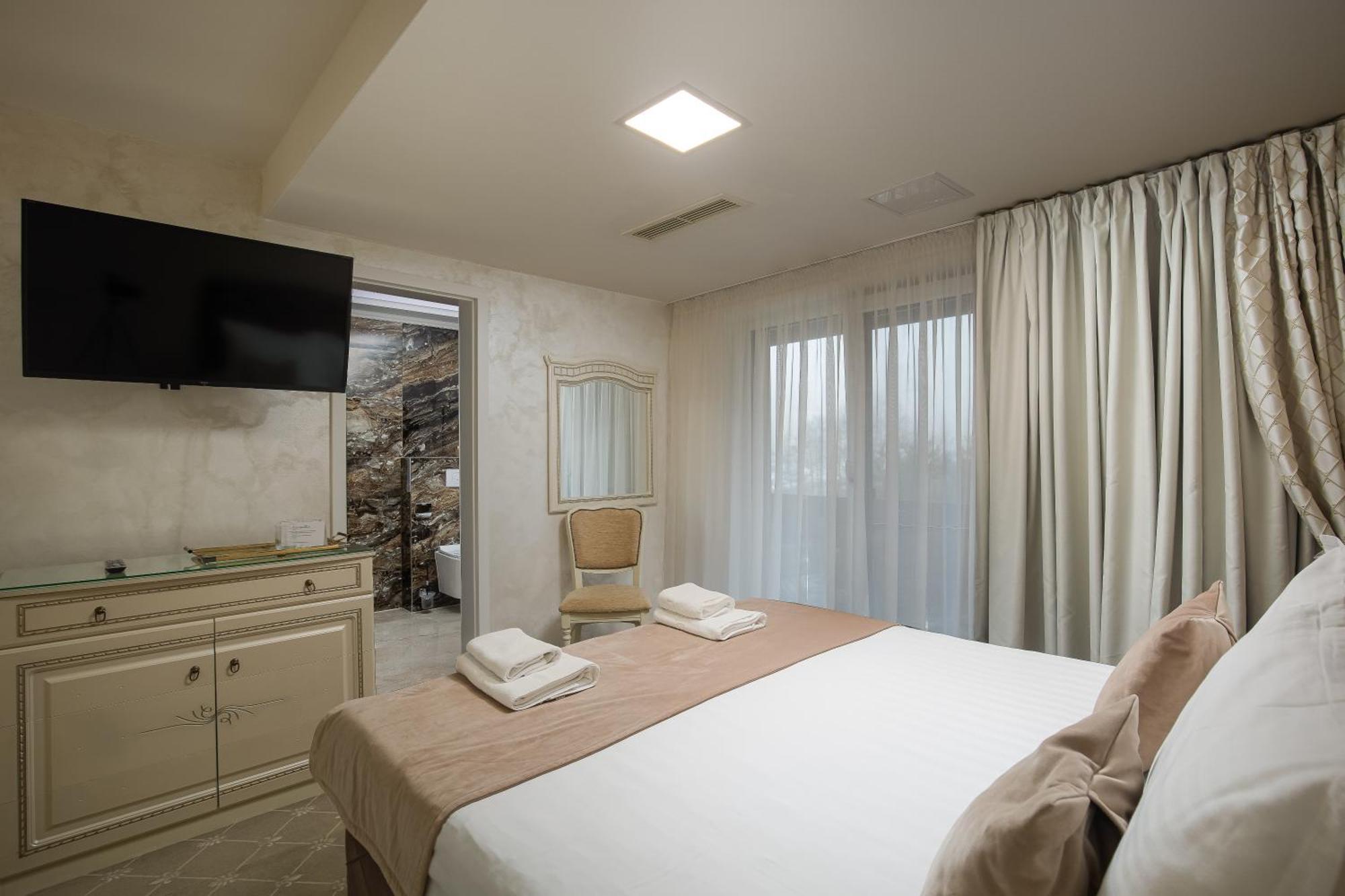 Carpentiere Arena Hotel Răşinari Екстериор снимка
