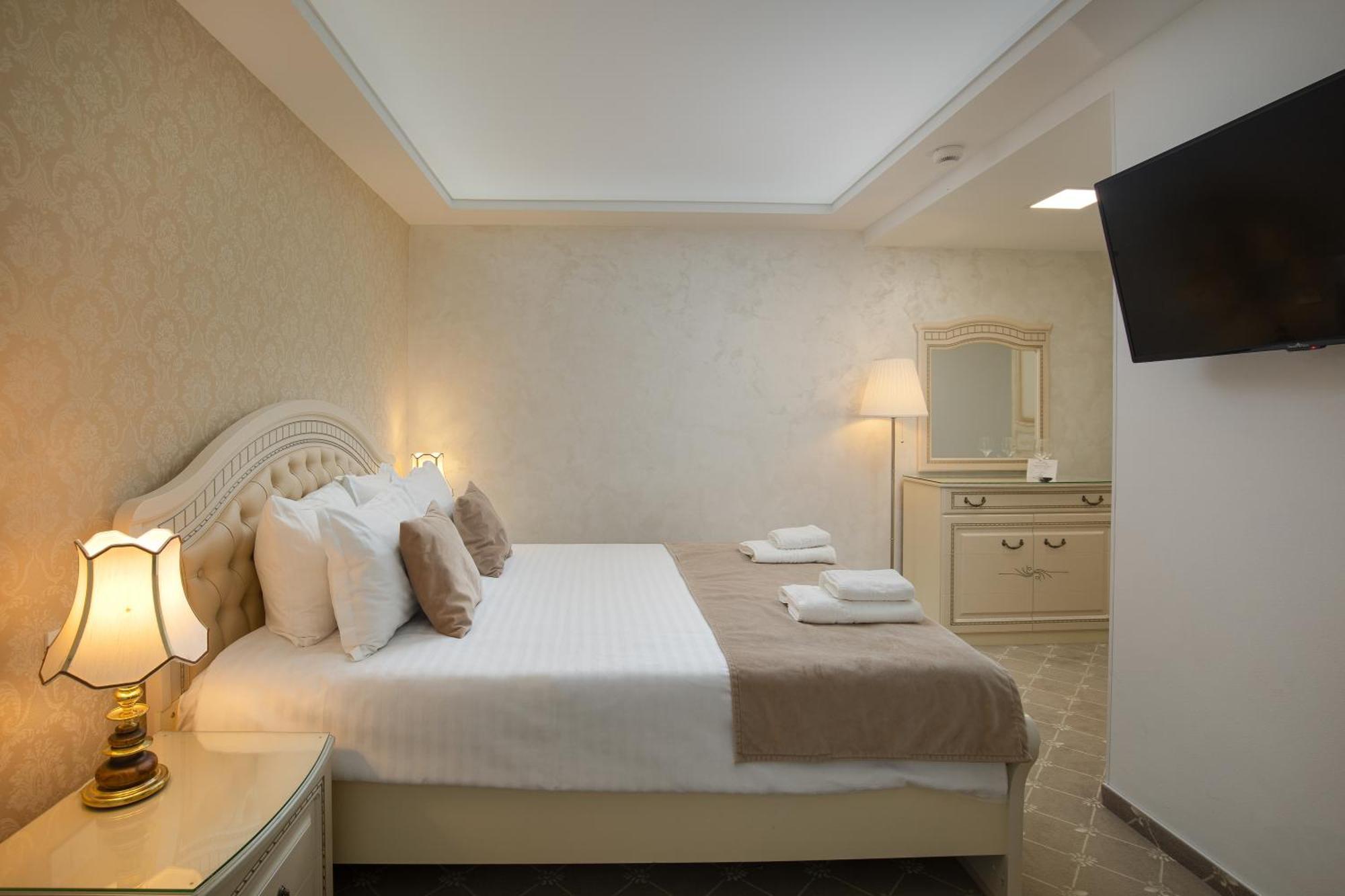 Carpentiere Arena Hotel Răşinari Екстериор снимка