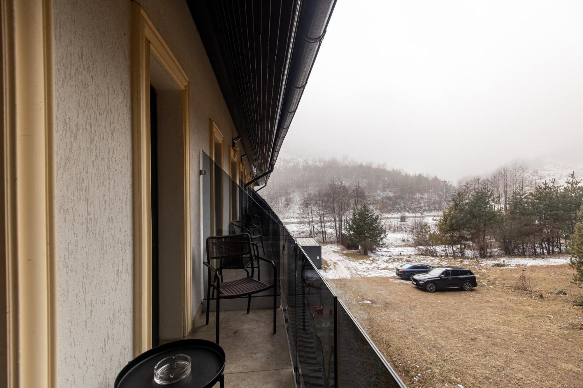 Carpentiere Arena Hotel Răşinari Екстериор снимка
